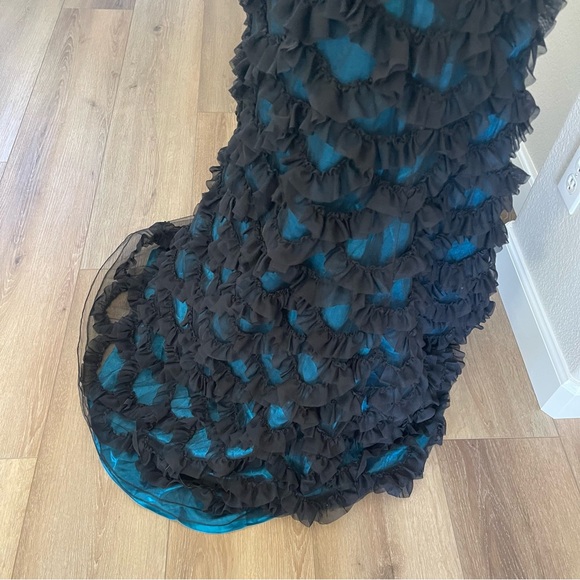 NWT Bicici & Coty Form Gown/Dress | L - Picture 7 of 10